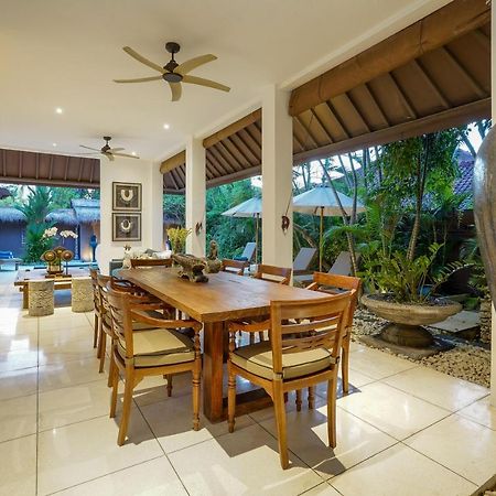 Asrina Villa'S Seminyak Eksteriør billede